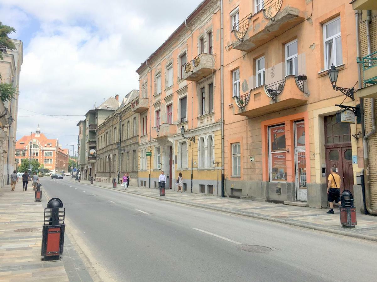 Hedi Apartman Miskolc Luaran gambar